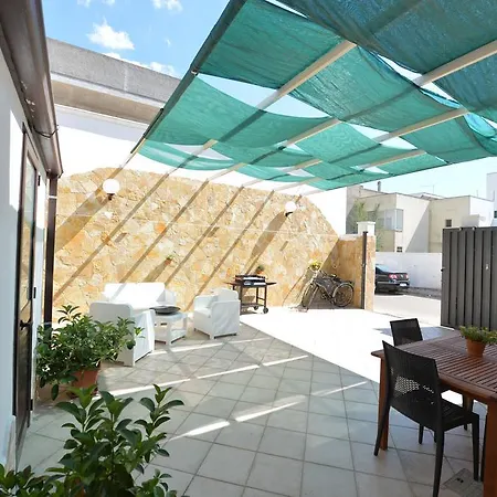 A Due Passi Dal Mar Holiday home *