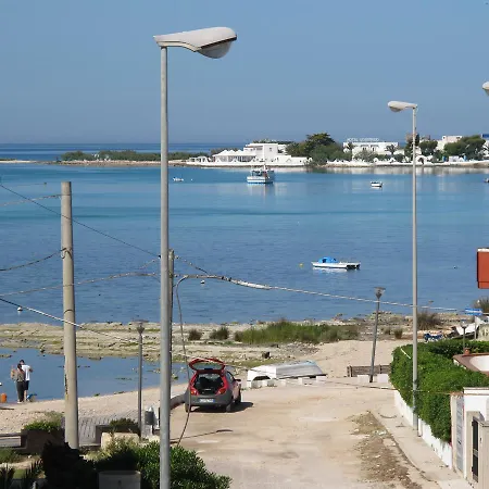 A Due Passi Dal Mar *